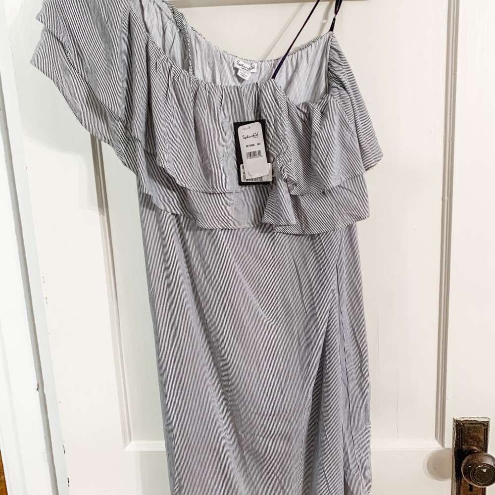 Splendid NWT never worn one shoulder dress.